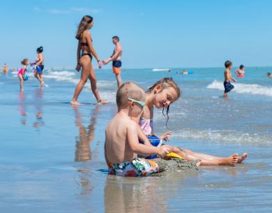 campingcesenatico en july-offer-camping-cesenatico-with-swimming-pool-and-private-beach 028