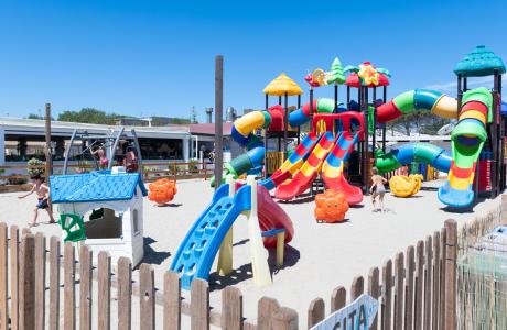 campingcesenatico en offer-for-spring-holidays-on-campsite-in-cesenatico-with-pools-restaurants-and-entertainment 016
