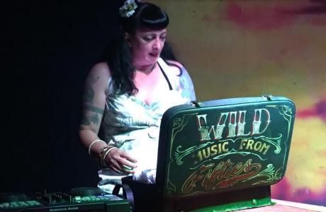campingcesenatico en summer-party-at-camping-cesenatico-with-dj-set-and-boogie-woogie-music 014